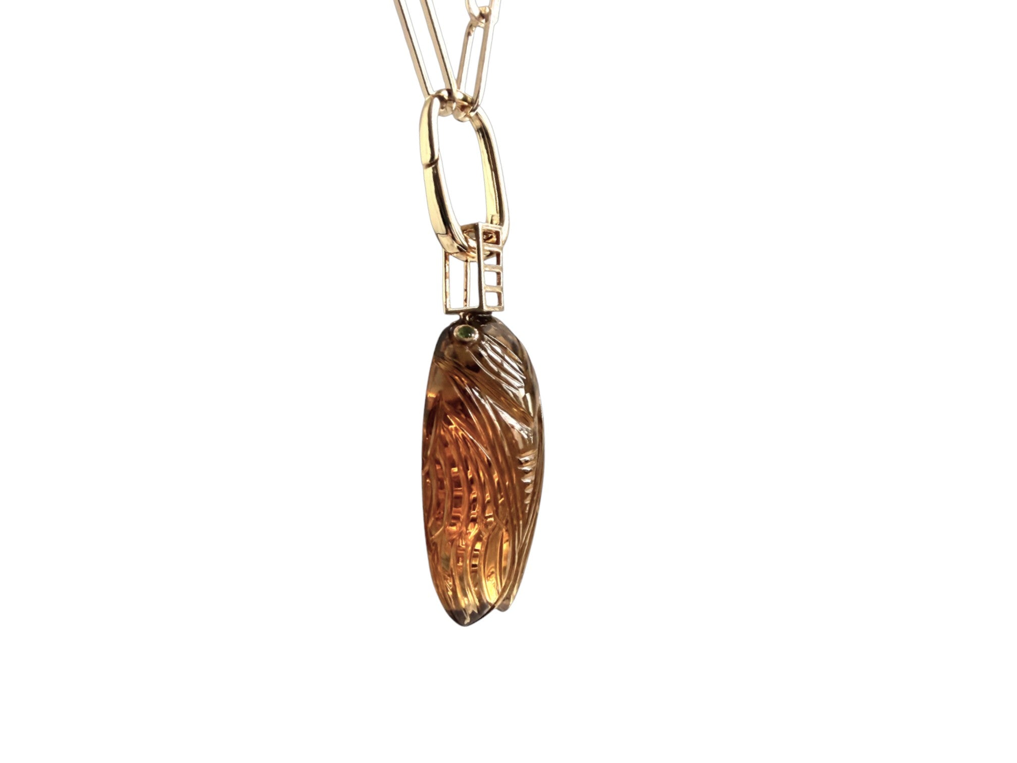 Cicada beer quartz carved pendant